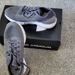 Under Armour Men's HOVR Sonic Running Shoe Size 9.5